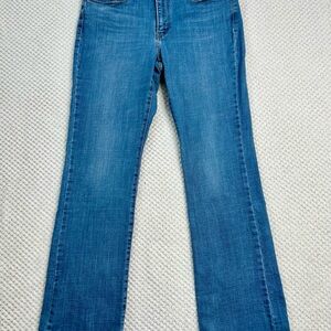 Levi's Women's Boot Cut Jeans in Medium Blue Wash